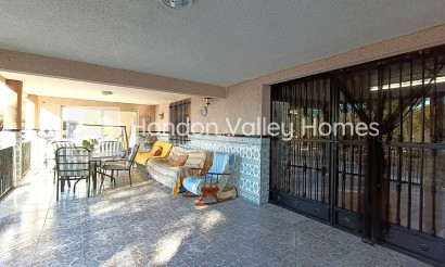 Resale - Villa - La Romana