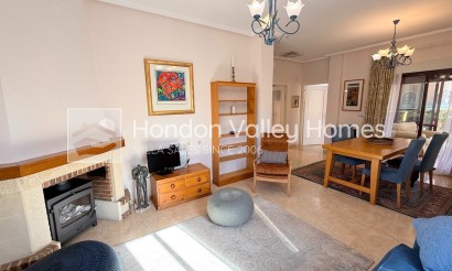 Resale - Villa - Hondón de las Nieves - La Montañosa