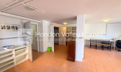 Resale - Villa - Hondón de las Nieves - La Montañosa