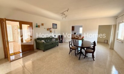 Resale - Villa - Hondón de los Fráiles