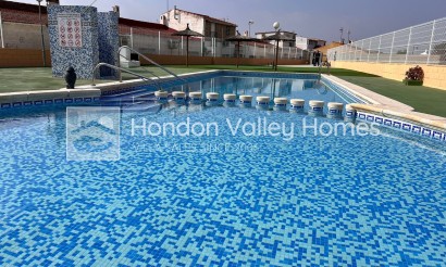 Resale - Town house - Torrevieja